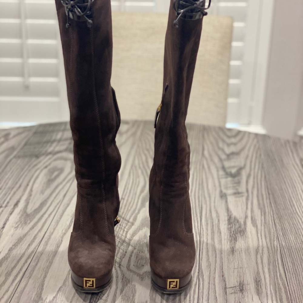 Women’s size 38 Fendi Platform Boots